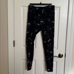 Ladies Old Navy Active leggings SZ Large